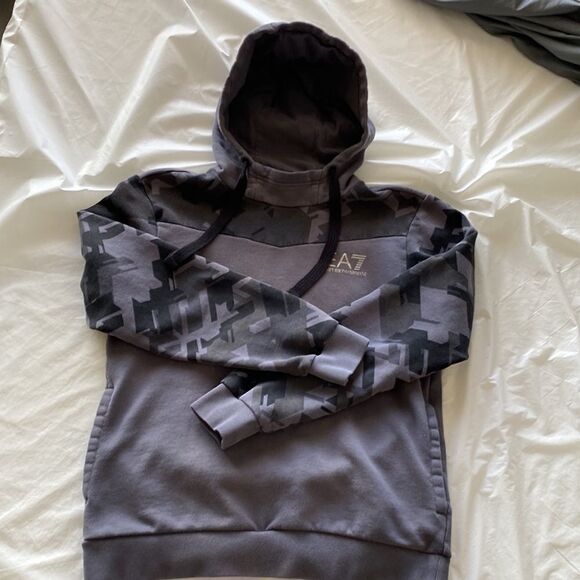 EA7 Emporio Armani Pullover Thick Hoodie Size M - Picture 9 of 11